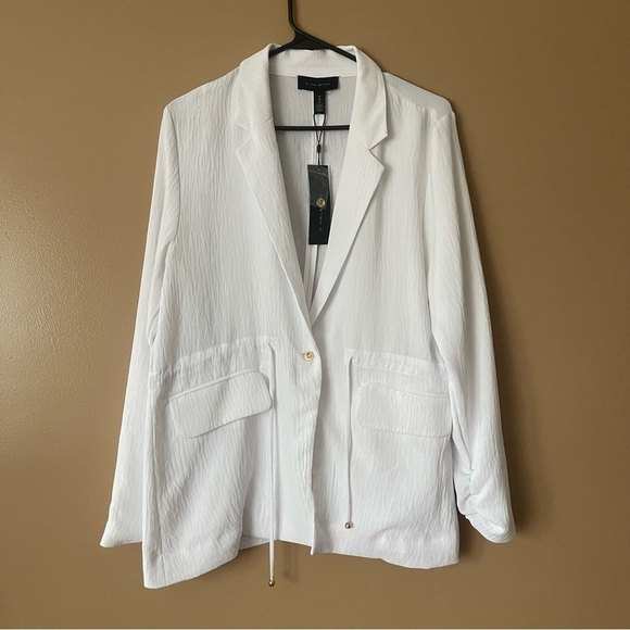 Halston Heritage Jackets & Blazers - Halston Heritage Classic White Blazer